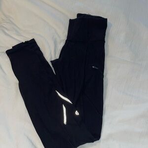 Running Tight with Side Pockets